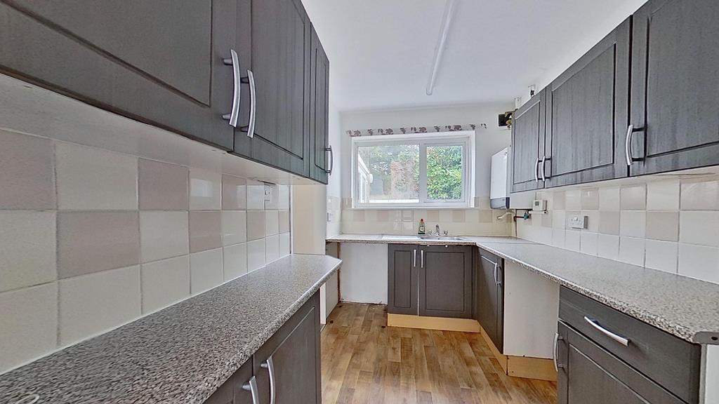 Lot: 177 - THREE-BEDROOM SEMI FOR IMPROVEMENT - Kitchen